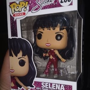 SELENA FUNKO POP